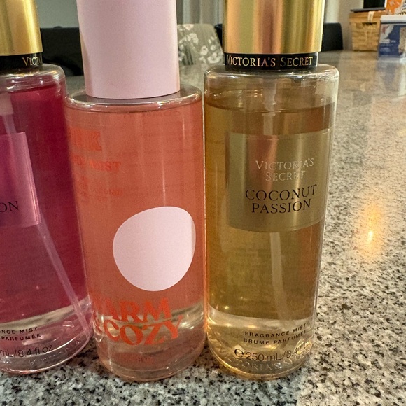 Victoria's Secret Fragrance Mist Set - Pink and Gold - Picture 4 of 4